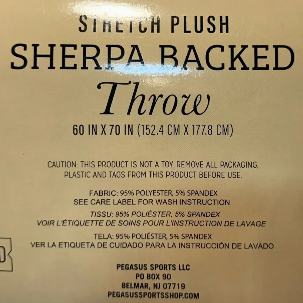 NWT Homefield stretch, plush Sherpa backed throw Wisconsin 60”X 70”
